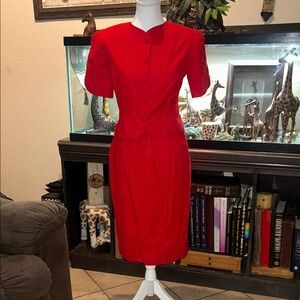 California Design by Dorothy Samuel Elegant 2pc Suit